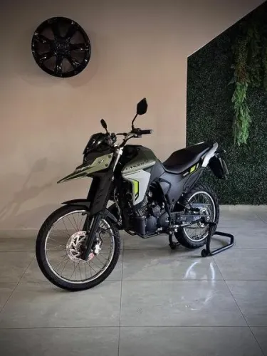 YAMAHA XTZ 250 LANDER 2025