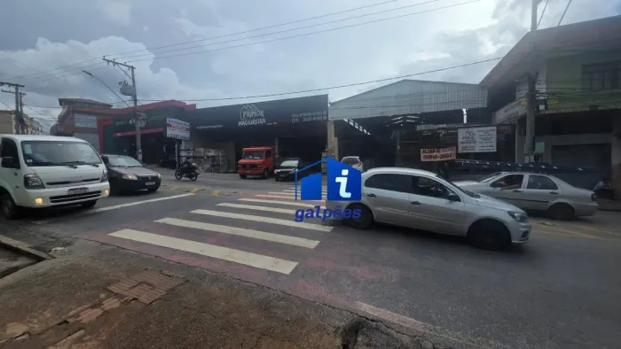 Galpão com 400 m² no bairro Industrial - Contagem/MG