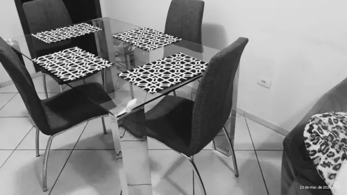 Mesa em vidro 6 mm com 4 cadeiras