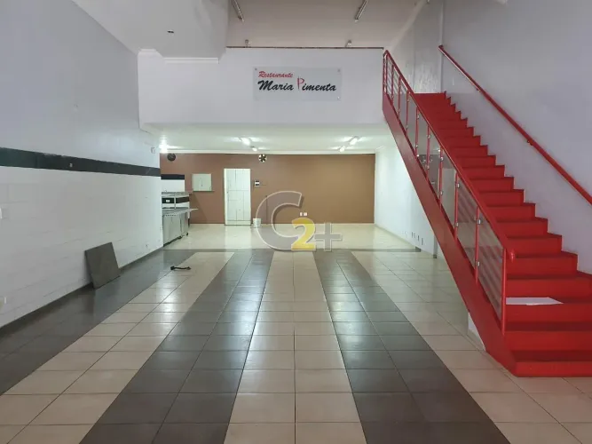 Loja comercial para locação na Santa Cecília com 3 banheiros, sem vaga