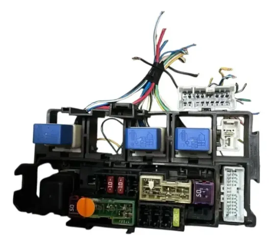Caixa Modulo De Fusiveis Nissan Sentra 2.0 2008 A 2012 Origi / MT
