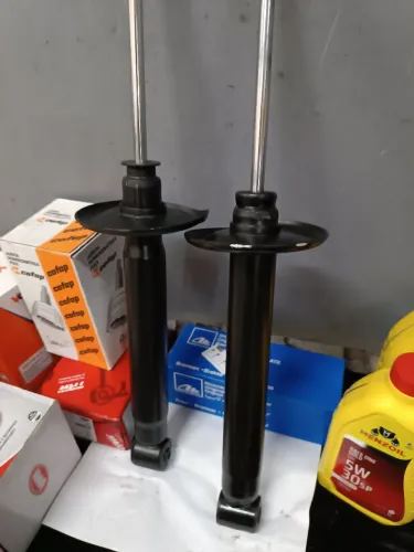 "" "Super Promoção Mês Maio" "Amortecedor traseiro Parati - Valor 75,00 (cada)