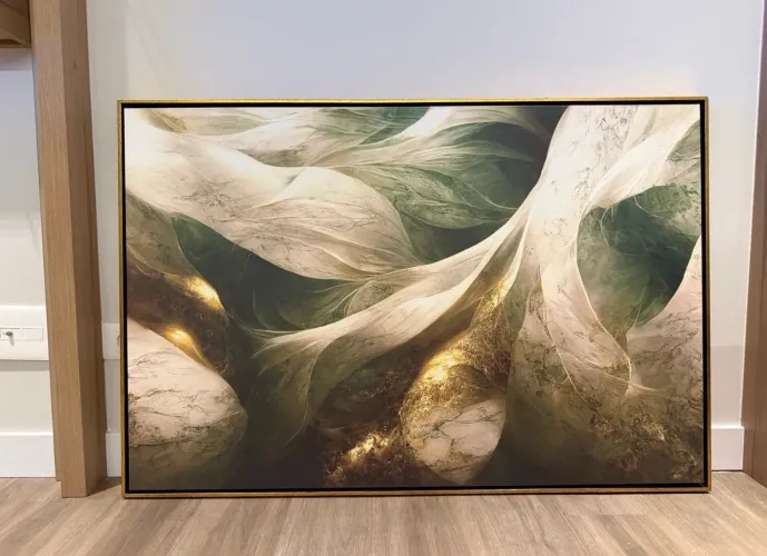 Quadro decorativo abstrato. 1,23m x 0,83m. Novo. Tons verde, branco e dourado. 