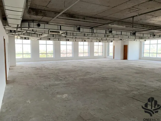 SALA COMERCIAL PARA LOCAÇÃO COM 385M² NO SUAREZ TRADE CENTER