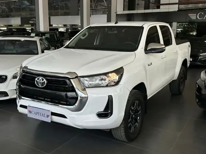 Toyota Hilux CD 4X4 2.8 Diesel Mec. 2022