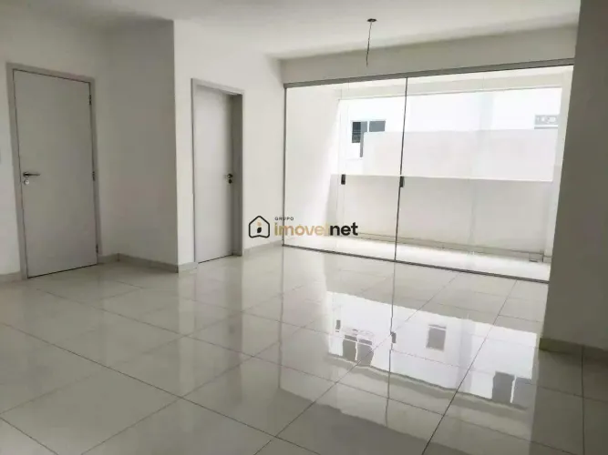 Apartamento 4 Quartos com 3 Vagas para Locação