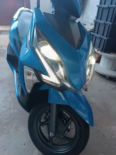 Vendo Honda elite 125 cc baixa km rodada só na cidade 
