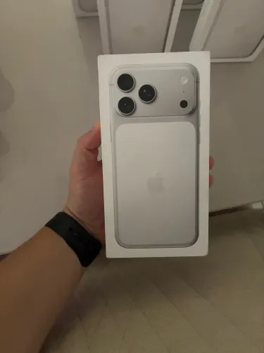 iPhone 17 pro max lacrado 256