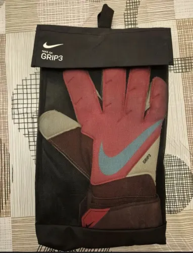 Luva de goleiro modelo Goalkeeper
