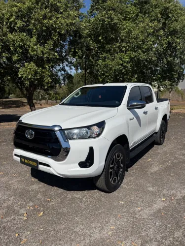 Toyota Hilux CD SRV 4X4 2.8 TDI Diesel Aut. 2022