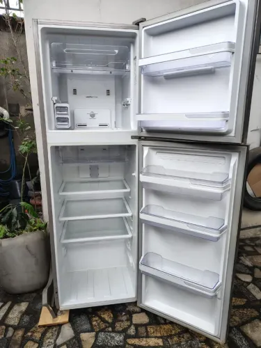 Geladeira Eletrolux 402L