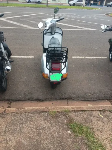 Vendo ou troco vespa Px 200 pego carro ou moto no negócio