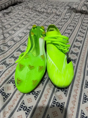 Chuteira oficial New balance tamanha 42