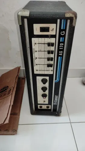 Raro amplificador Staner para guitarra. Leia a descrição