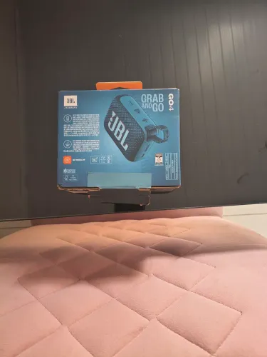 Vendo caixa de som bluetooth JBL GO4 