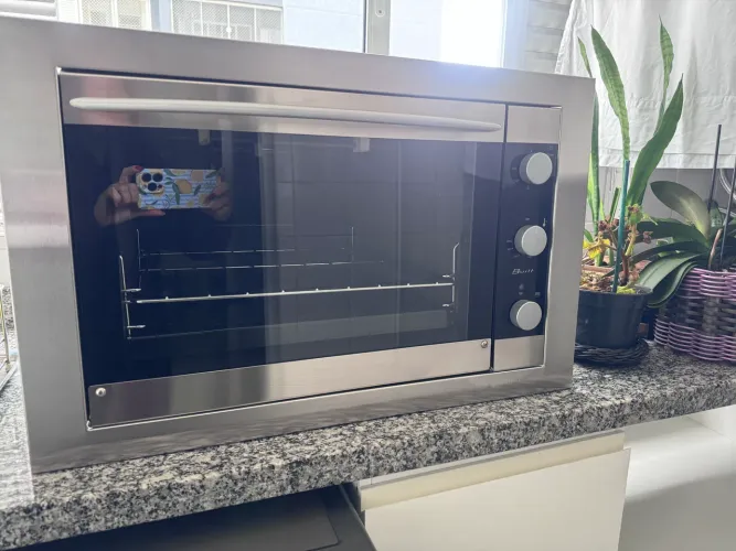Forno elétrico Built 43 litros em aço escovado/inox