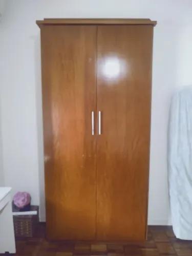 Sapateira e quarda roupa