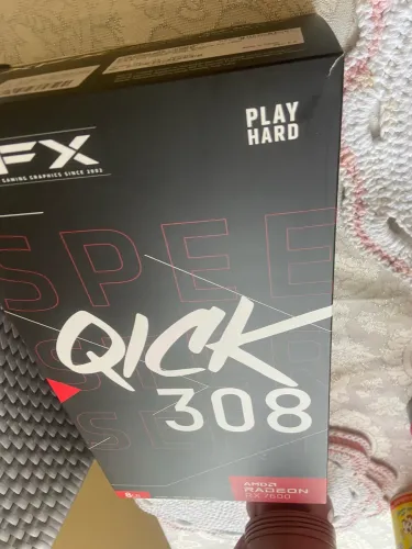 Vende-se Placa de vídeo AMD RADEON RX7600