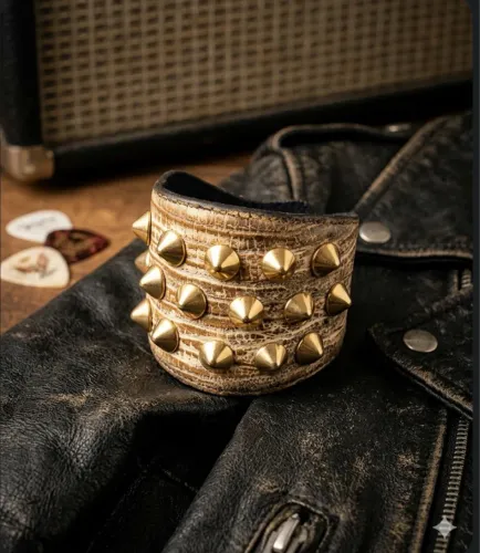 Pulseira Schutz Couro Legítimo e Spikes - Peça Única Impecável