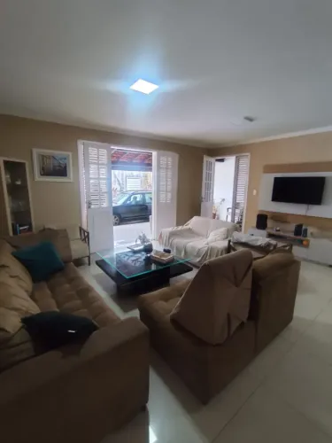 Vendo linda casa, com 3 quartos em Parque Shalon - São Luís - MA