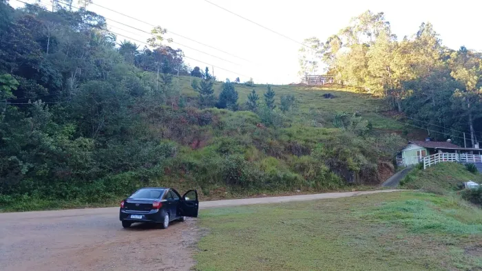 Terreno 700m² em Santo Amaro da Imperatriz - R$ 80 mil | Aceita carro