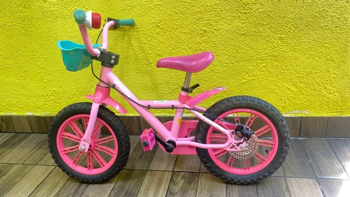 Vendo uma bike feminina