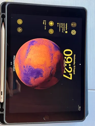 IPad (9th generation) 64GB + Caneta