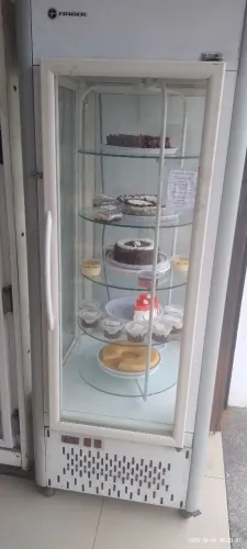Vendo torteira giratória - gelando muito!!!