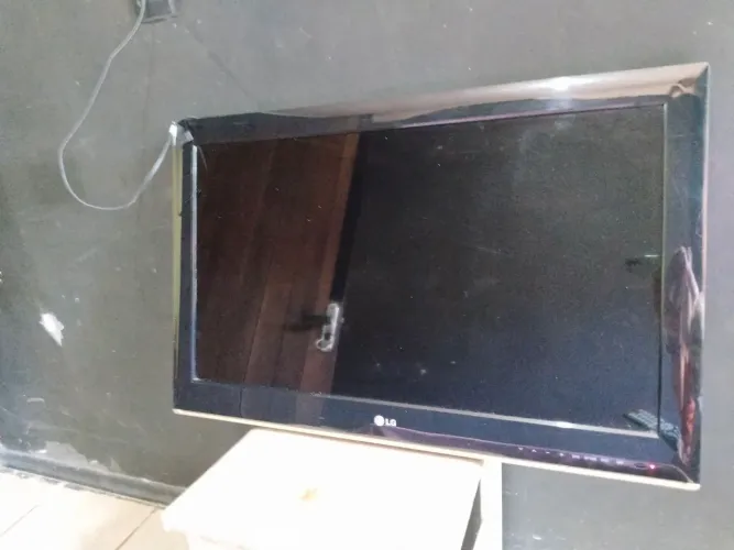 Tv 32 polegadas com defeito 