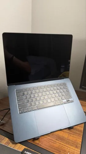 MacBook Air M2 15 polegadas