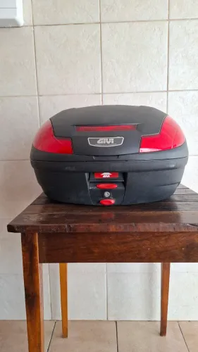 Baú Givi 45 Litros Monolock Com Base + Chave Reserva (Moto)