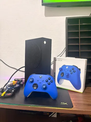Xbox Series S 512GBssd Custon + Controle Shock Blue