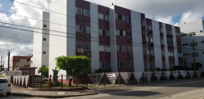 Apartamento na Lagoa do Araçá, Imbiribeira.
