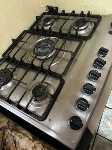 Fogão semi novo tudo funcionando