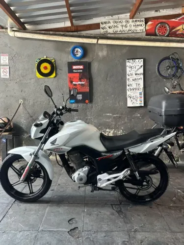 Vendo CG fan 160 2018 com 41 mil km rodas 