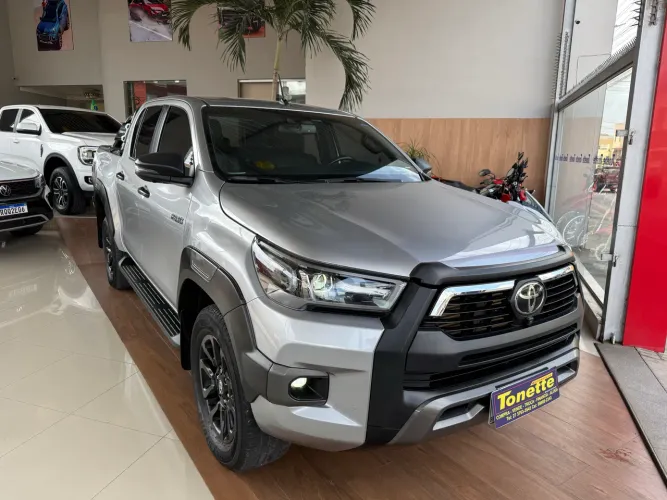 Toyota Hilux CD Conquest 4X4 2.8 Die.aut 2023