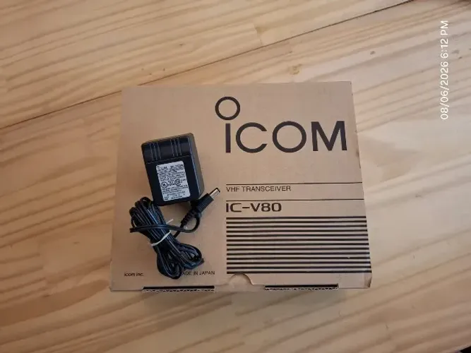 Carregador Icom 110v  BC-147SA  Original