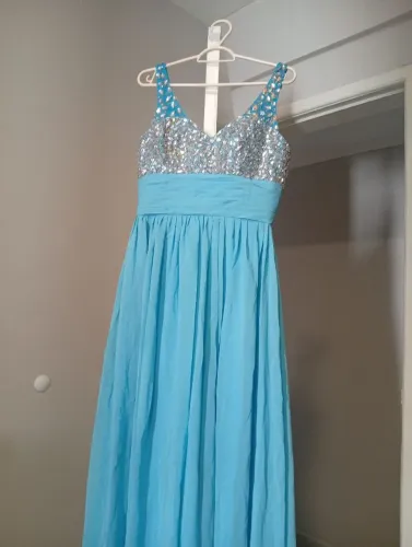 Vestido de festa longo com pedraria