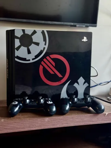 PS4 PRO EDICAO ESPECIAL