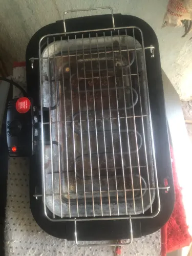 Vendo ótima churasqueira 