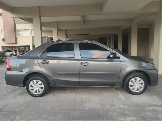 Toyota Etios X Sedan 1.5 Flex 16V 4P Mec. 2021