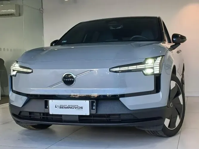 Volvo EX30 E60 Plus (elétrico) 2024