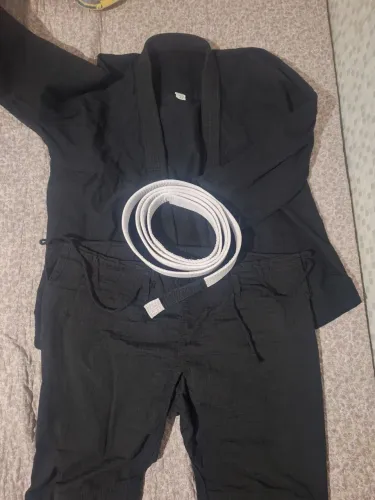 Kimono de Jiu-Jítsu Seminovo - Usado Apenas 1 Vez