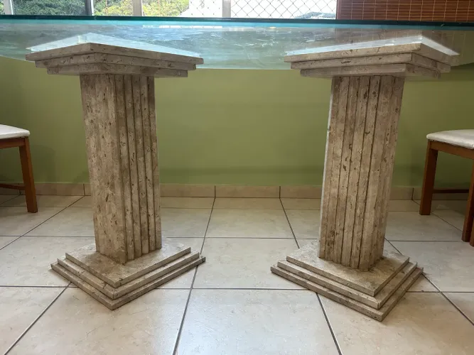 Mesa de Jantar 8 Lugares acompanha 5 cadeiras