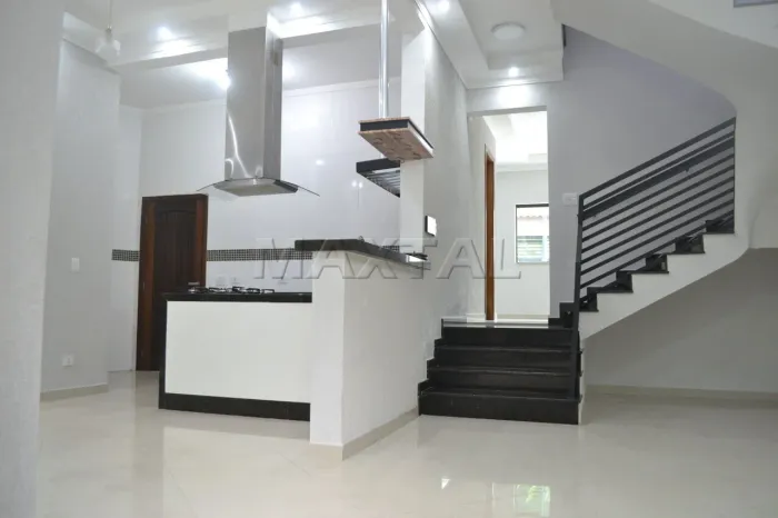 Casa à venda em Pirituba, Jardim Líbano com 165m², 3 suítes, Piscina, Churrasqueira e 2 va
