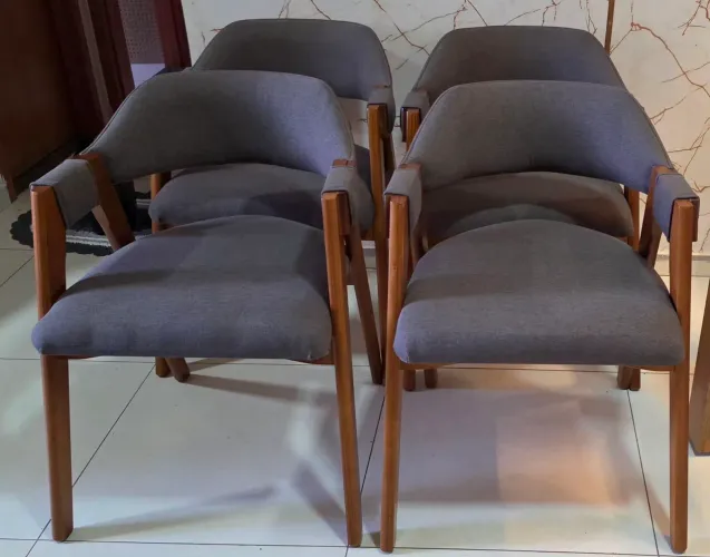 VENDO 4 CADEIRAS