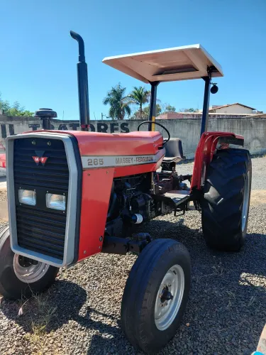Trator Massey Ferguson 265, revisado 