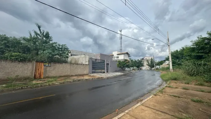 vendo terreno murado proximo ao shopping estação ótima localização