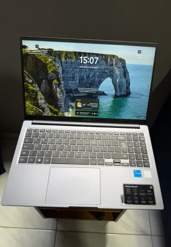 NOTEBOOK GALAXY BOOK 4 I5 13° + NOTA FISCAL E GARANTIA,TELA IPS,08GB RAM,SSD 512GB,GHZ 4.6