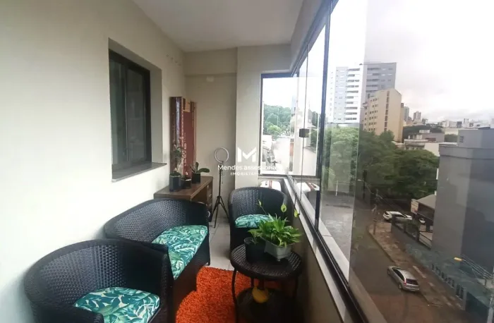 Apartamento com 3 Quartos para Locação no Centro